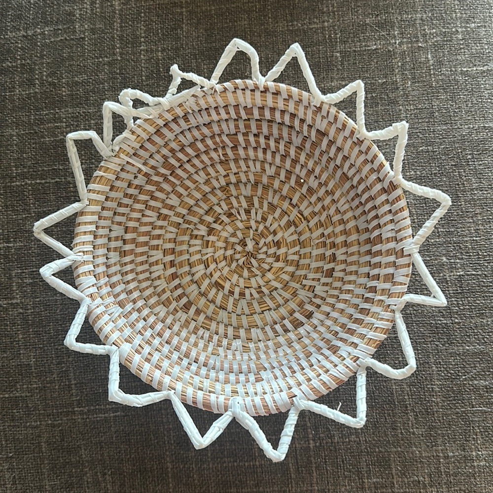 Mini straw basket